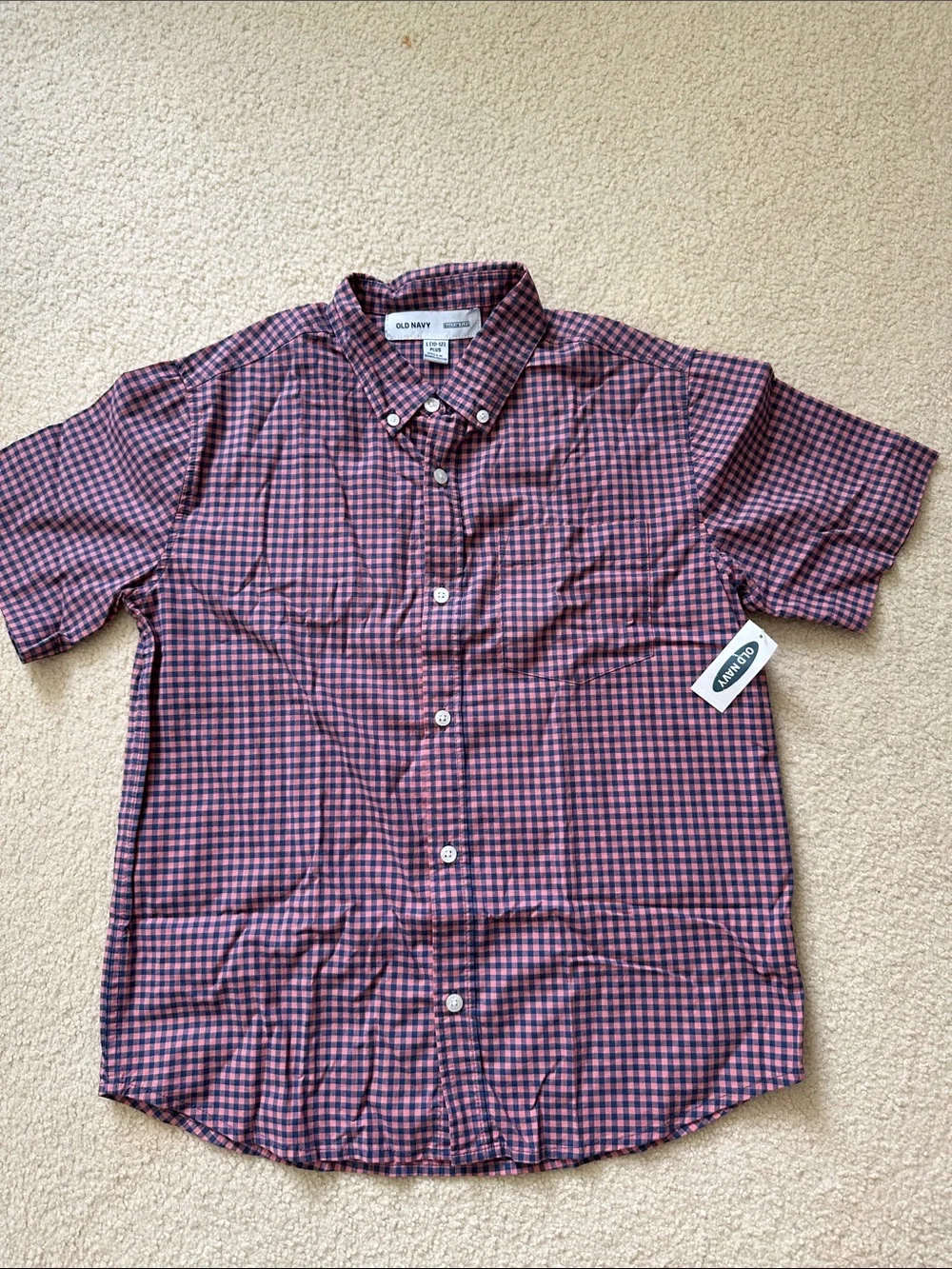 Old Navy Short-Sleeve Button-Down Shirt in Red and Blue Gingham